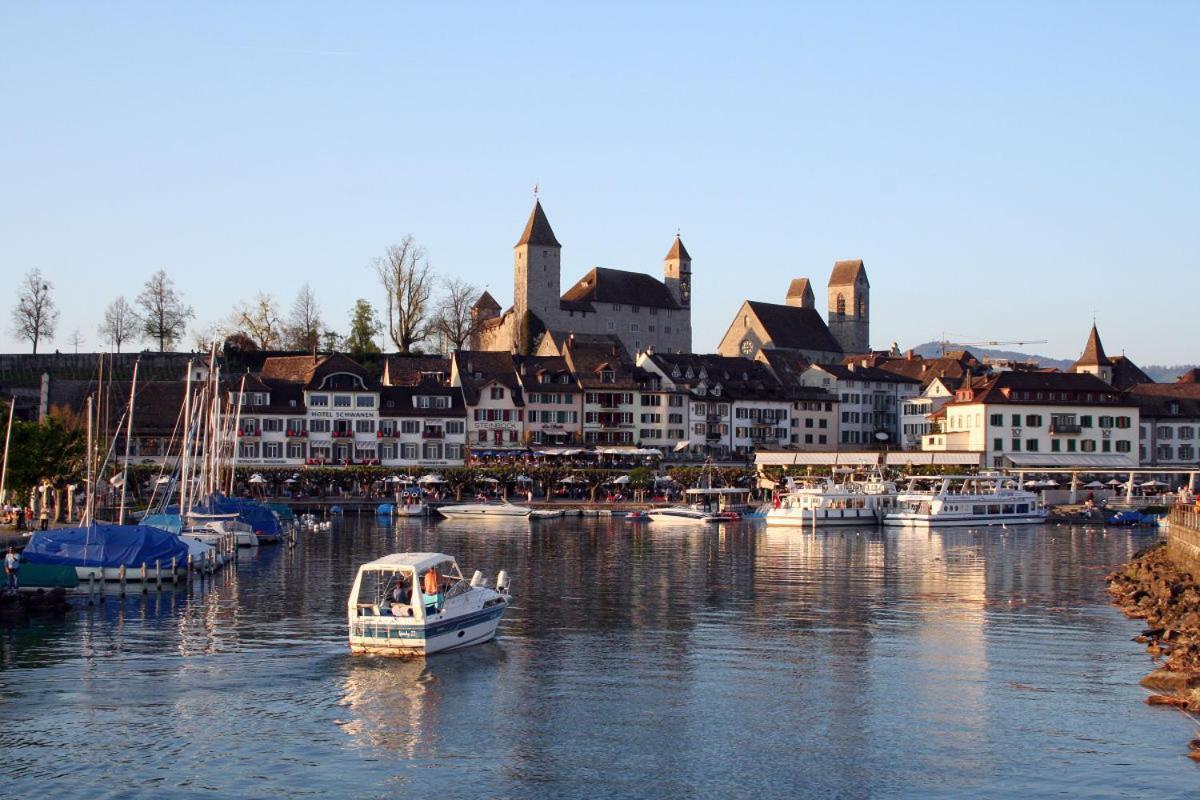 Old Town Charm & Central Location In Rapperswil Bagian luar foto